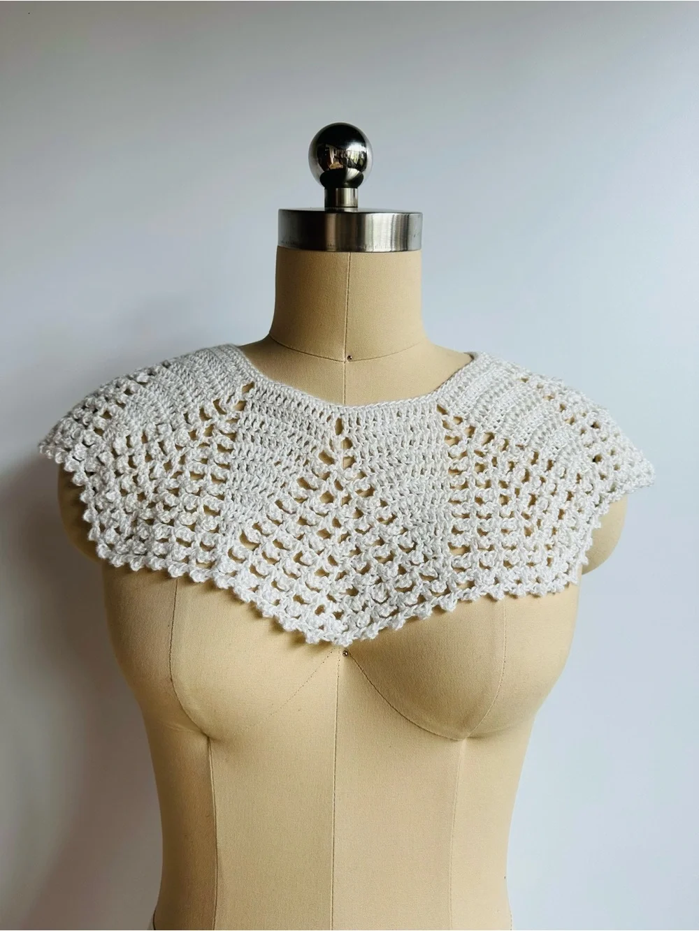 Vintage Handmade Crochet Detachable Collar Capelet White Statement Piece Boho